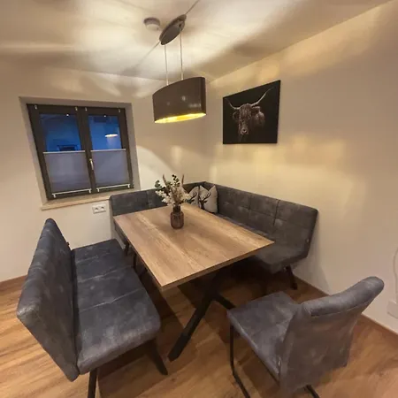 Steinbergrose לאוגנג