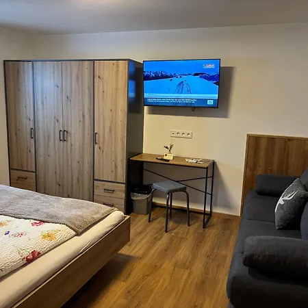 Steinbergrose レオガング